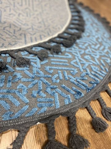 Mavi Renkli Yuvarlak Rönesans Örgü Saçaklı Kilim