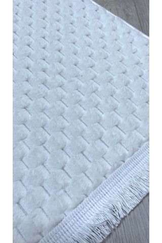 Beyaz Renkli Yumuşak Side Kilim