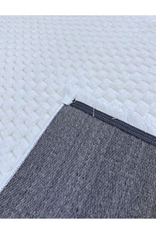 Beyaz Renkli Yumuşak Side Kilim