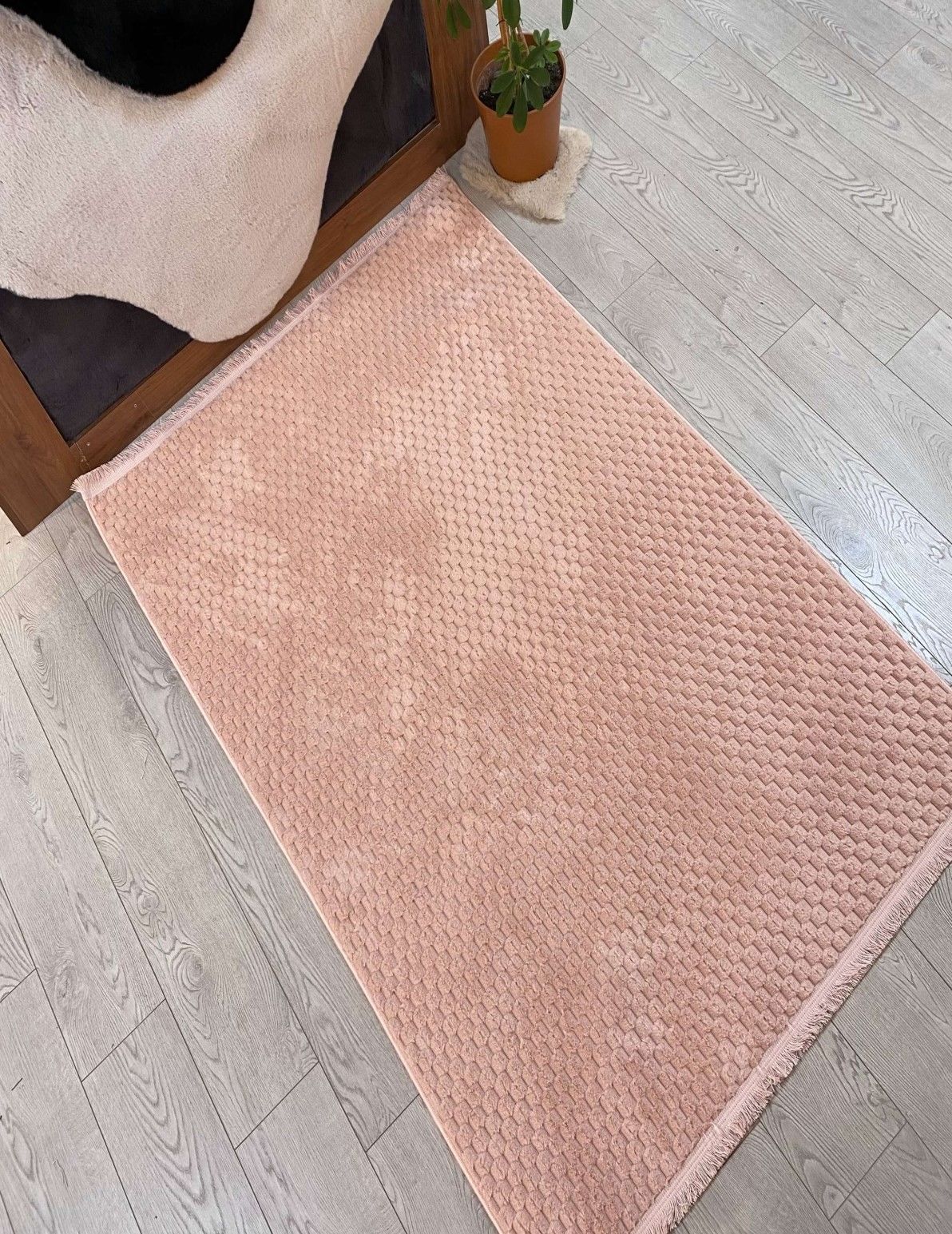 Pudra Renkli Yumuşak Side Kilim