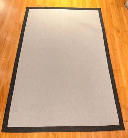 Kenarları Siyah Çerçeveli Düz Model Velvet Sisal