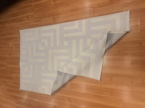 Krem Tonlarında Hereke Kilim