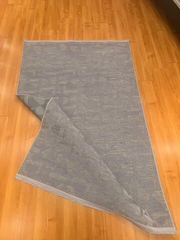 Gri Renkte Hereke Kilim