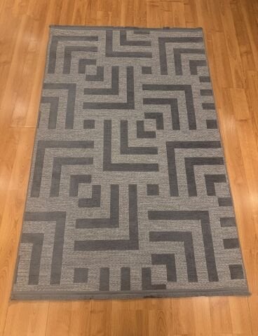 Gri Renkte Çizgili Hereke Kilim