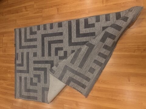 Gri Renkte Çizgili Hereke Kilim