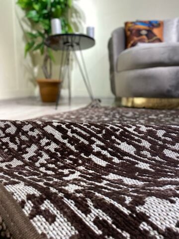 Koyu Kahve Renkli Garden Kilim