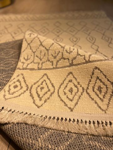 Garden Krem Renkli  Dağınık Desen  Kilim