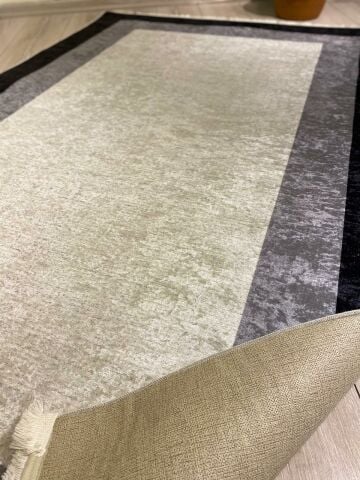 Açık Gri Göbekli Gri Siyah Çerçeve Desenli Baskı Kilim