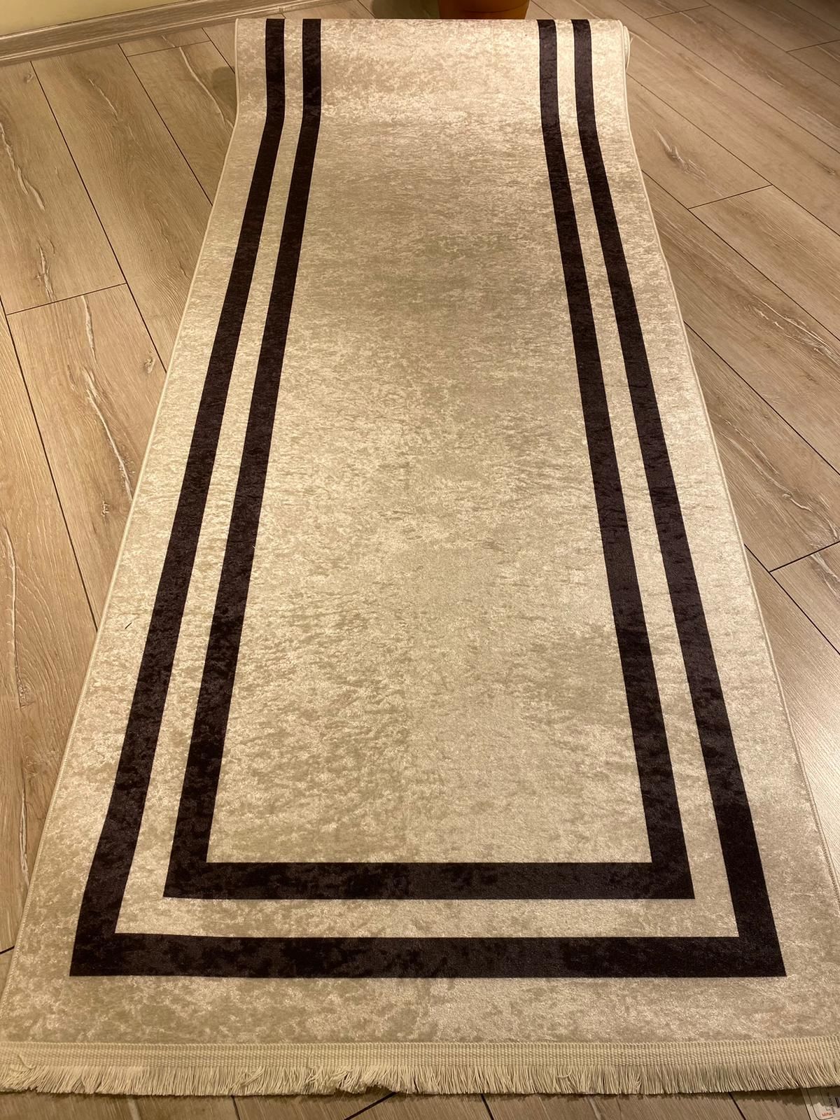 Açık Gri Siyah Çerçeve Desenli Baskı Kilim 100X200