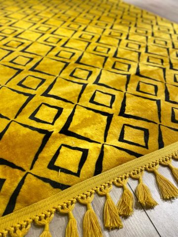 Kaymaz Taban Sarı Siyah Çizgili Kilim