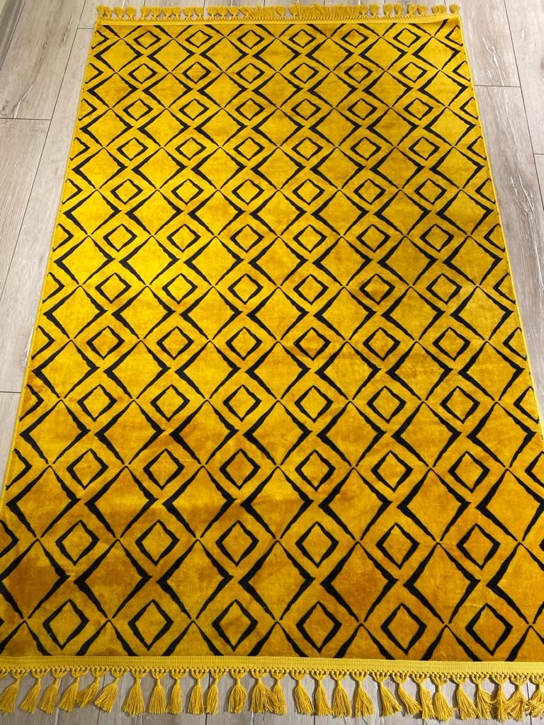 Kaymaz Taban Sarı Siyah Çizgili Kilim