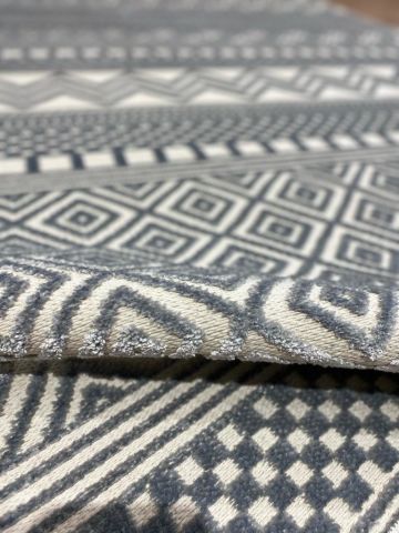 Gri / Beyaz İskandinav Desenli Opera Kilim