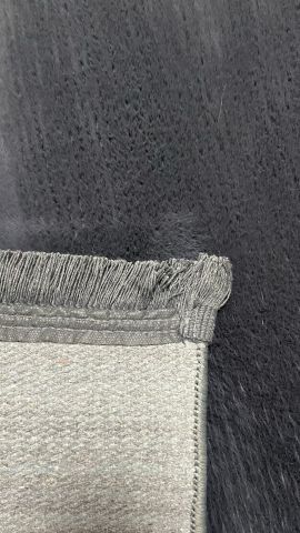 Antrasit Rengi Yumuşak Yüzeyli Puffy Kilim