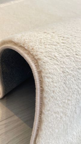 Krem/Bej Rengi Yumuşak Yüzeyli Puffy Kilim
